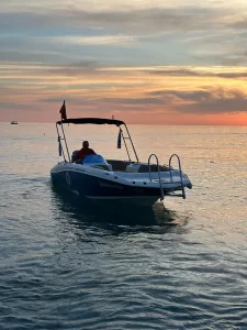 Скоростной катер Олюдениз